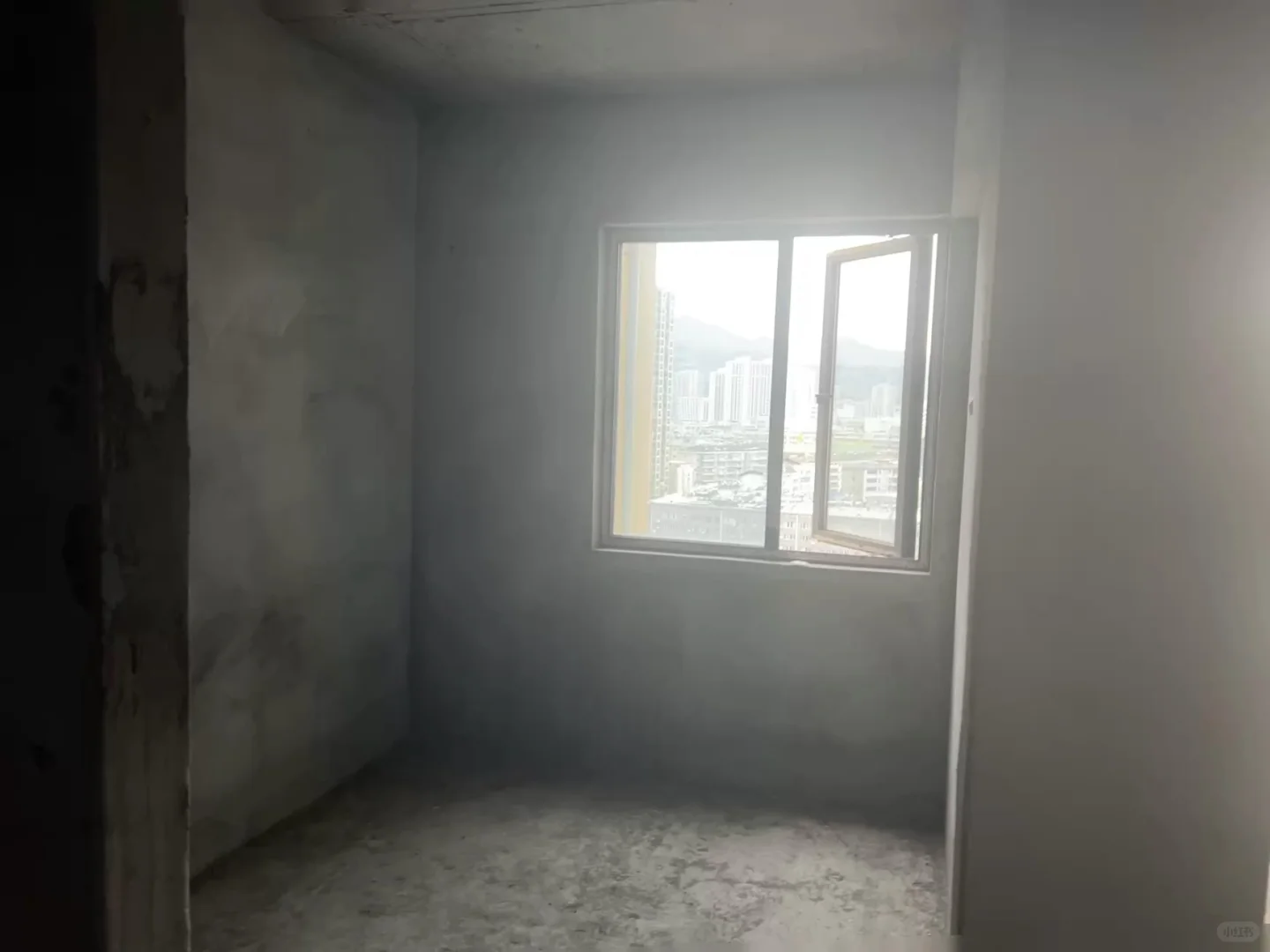 现在行情是真的不好，三十万买的房子卖20万