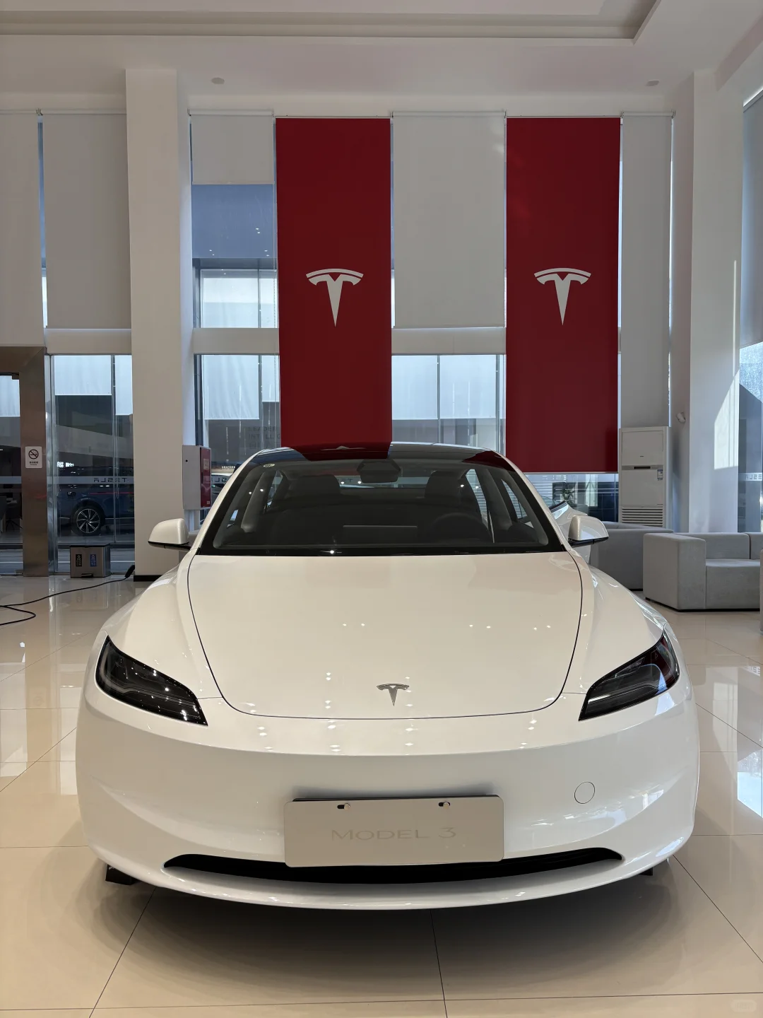 10月Model3活动太猛了！首付2w月供3k开走