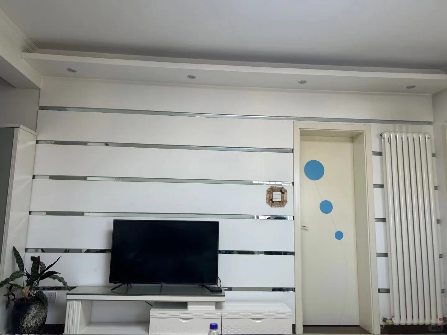 两室一厅自住房直租，拎包入住。