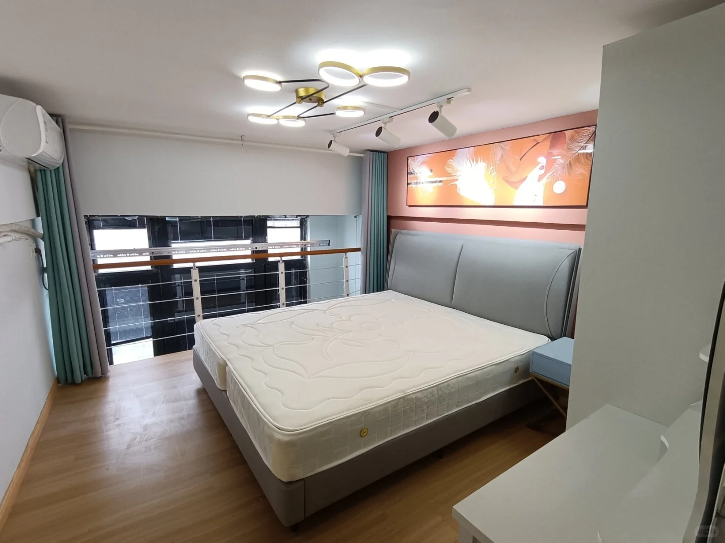 两室两厅 1700