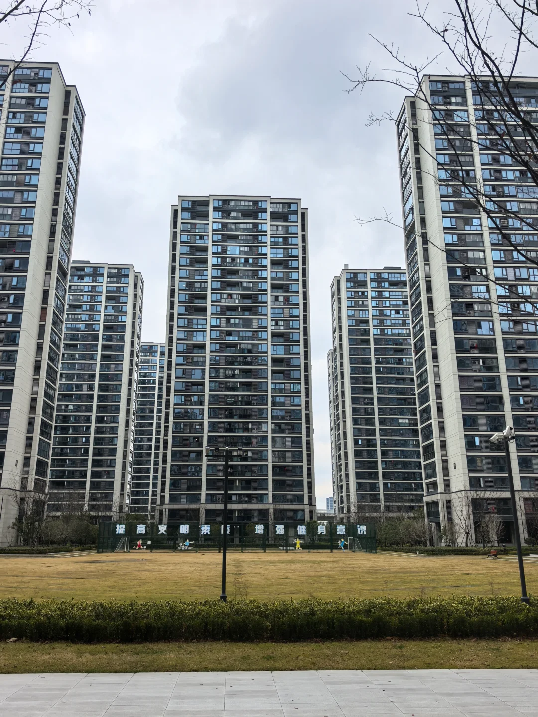 杭州回迁房小区，太有品味了～
