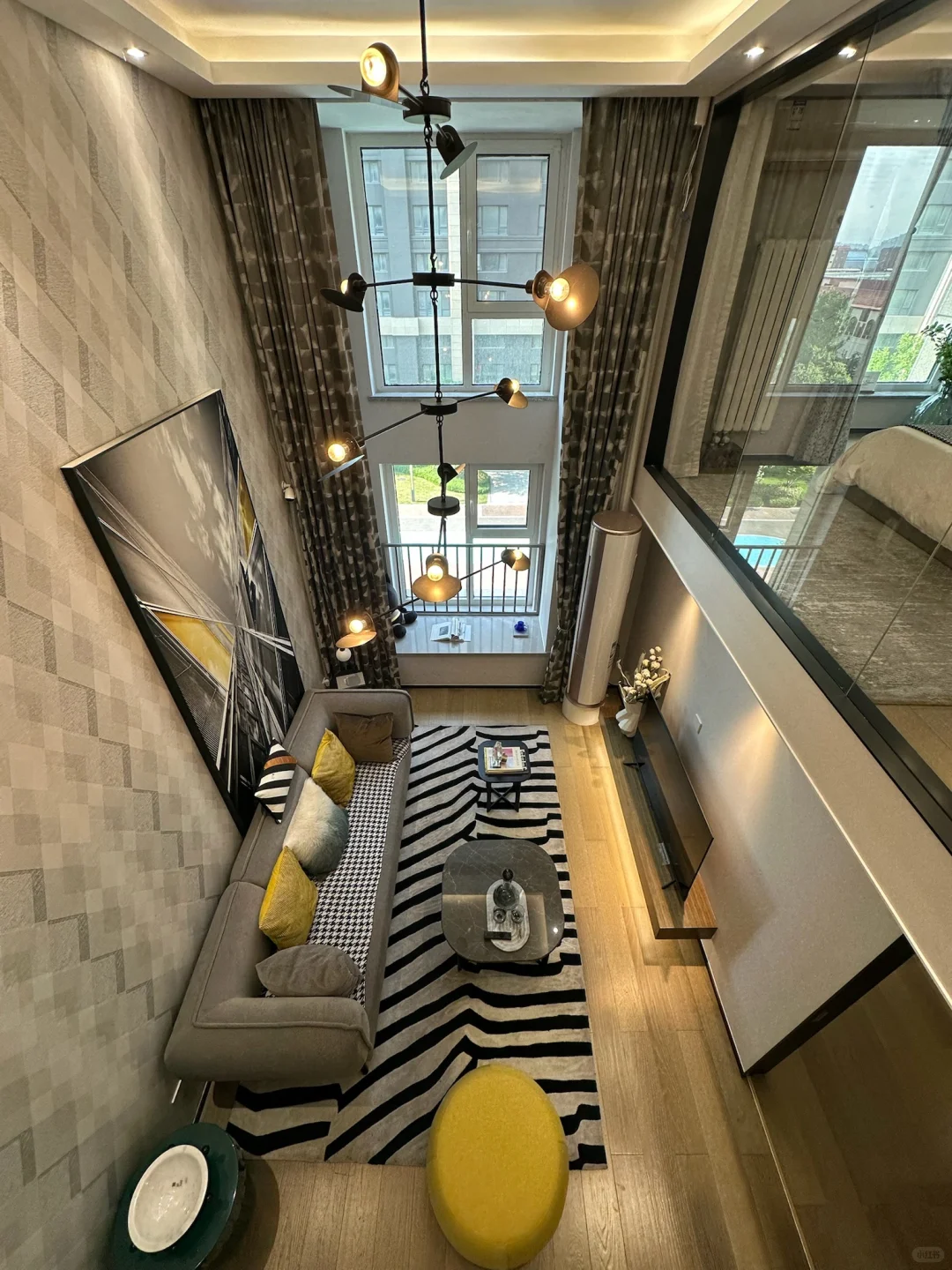 青岛市区：全款35万！140平四居Loft🏡地铁口
