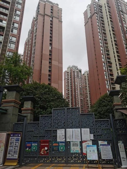 华润二十四城一期16年房龄的小区能不能买