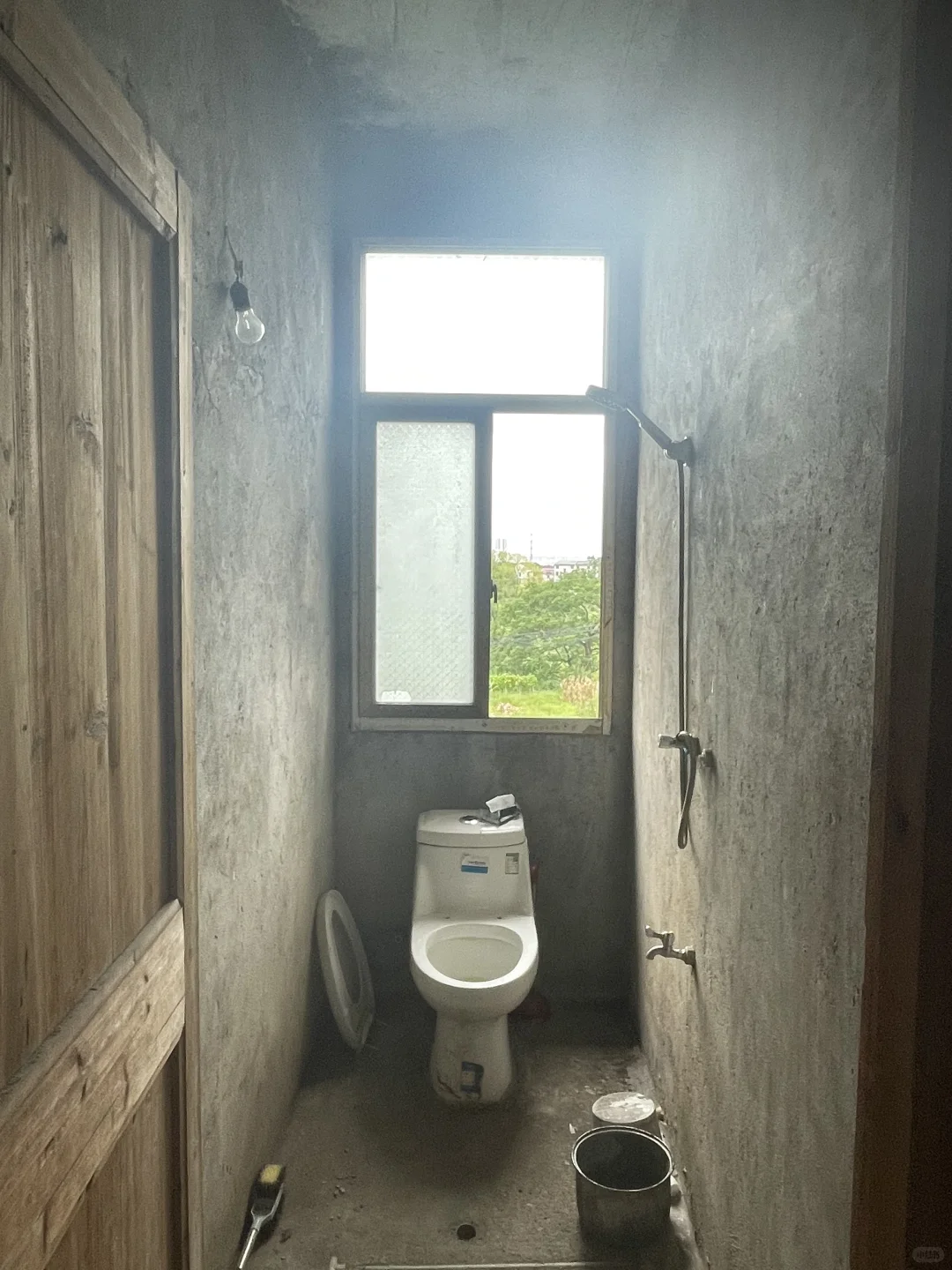 这个毛坯房太便宜了，还带大阳台