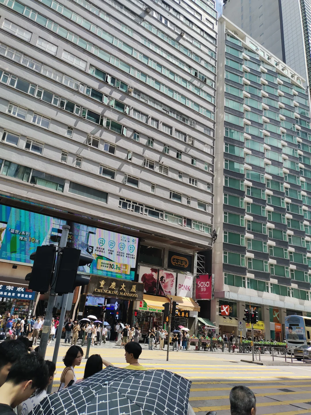 2025年10月开香港银行卡和券商攻略