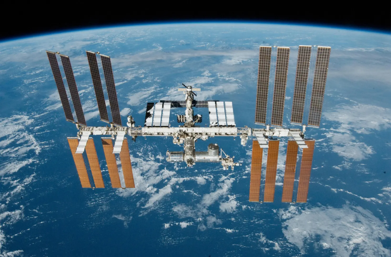 SpaceX向国际空间站发射致病性细菌