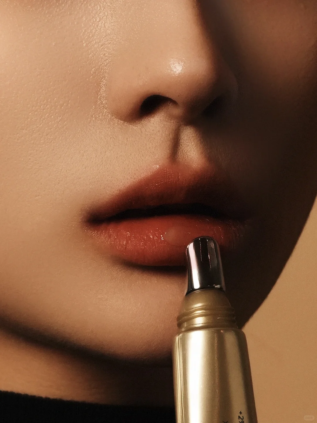 上新|修护润唇精华蜜，一抹水光唇