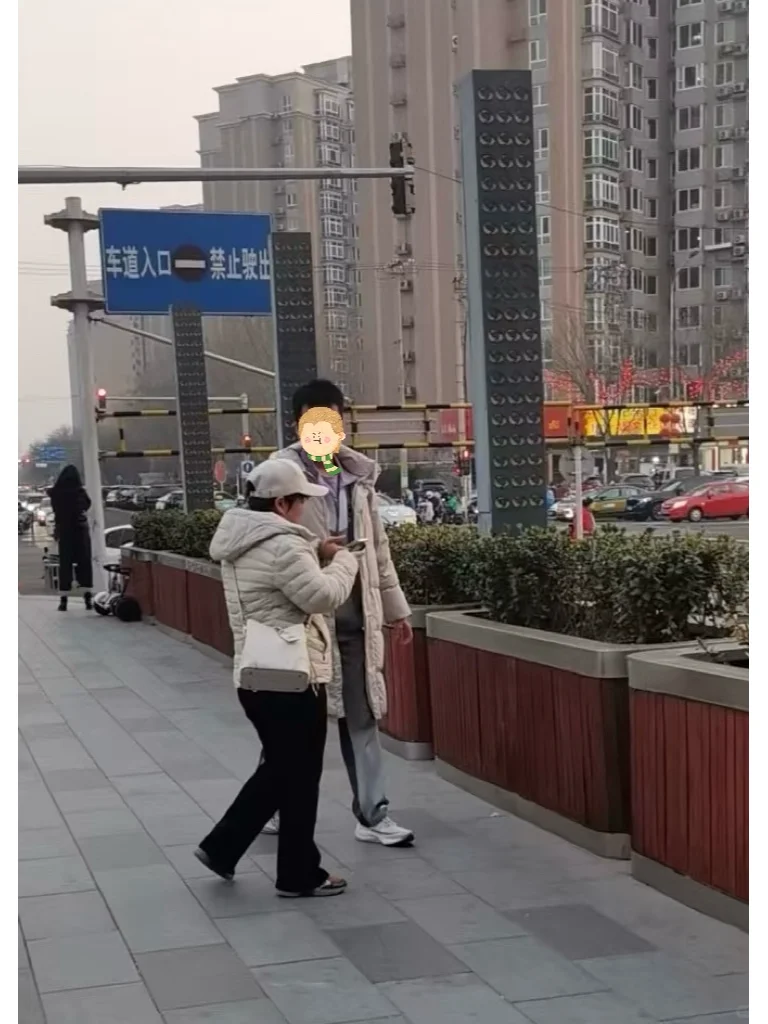 很多人问我“你们是真人填问卷吗”，当然是