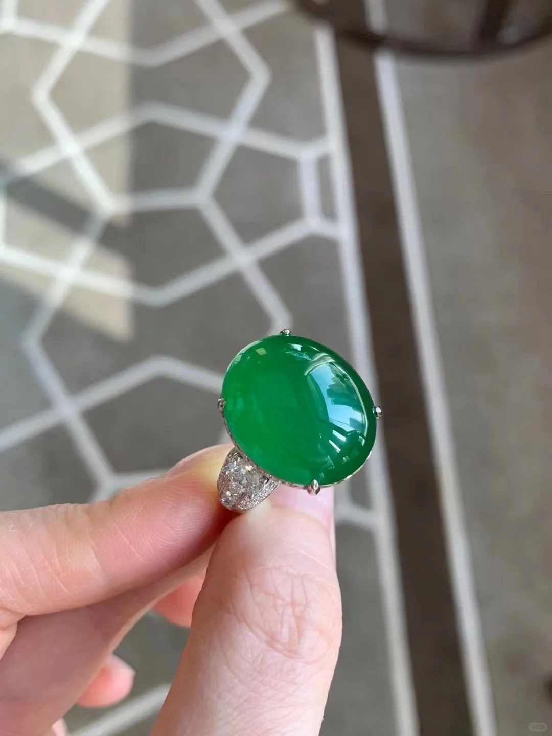 翡翠行业正在一轮史无前例的大洗牌