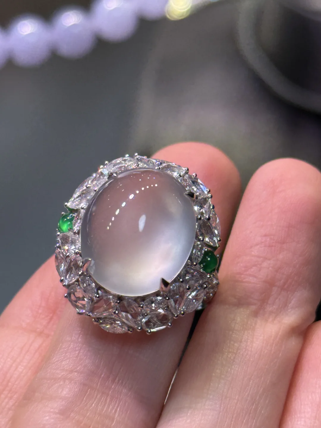 翡翠行业正在一轮史无前例的大洗牌