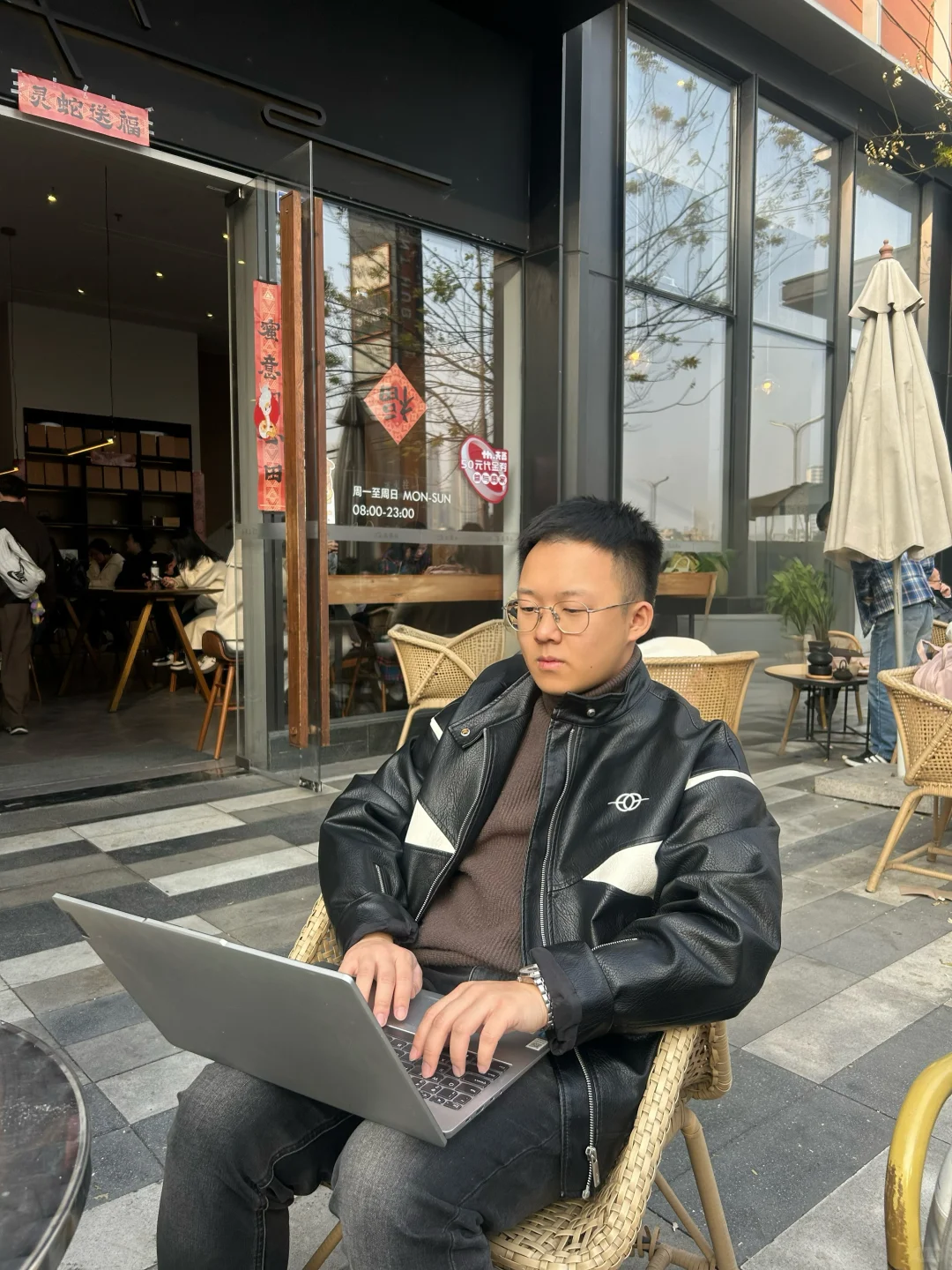 是超全国内外研报库，战略投资打工人有救了！