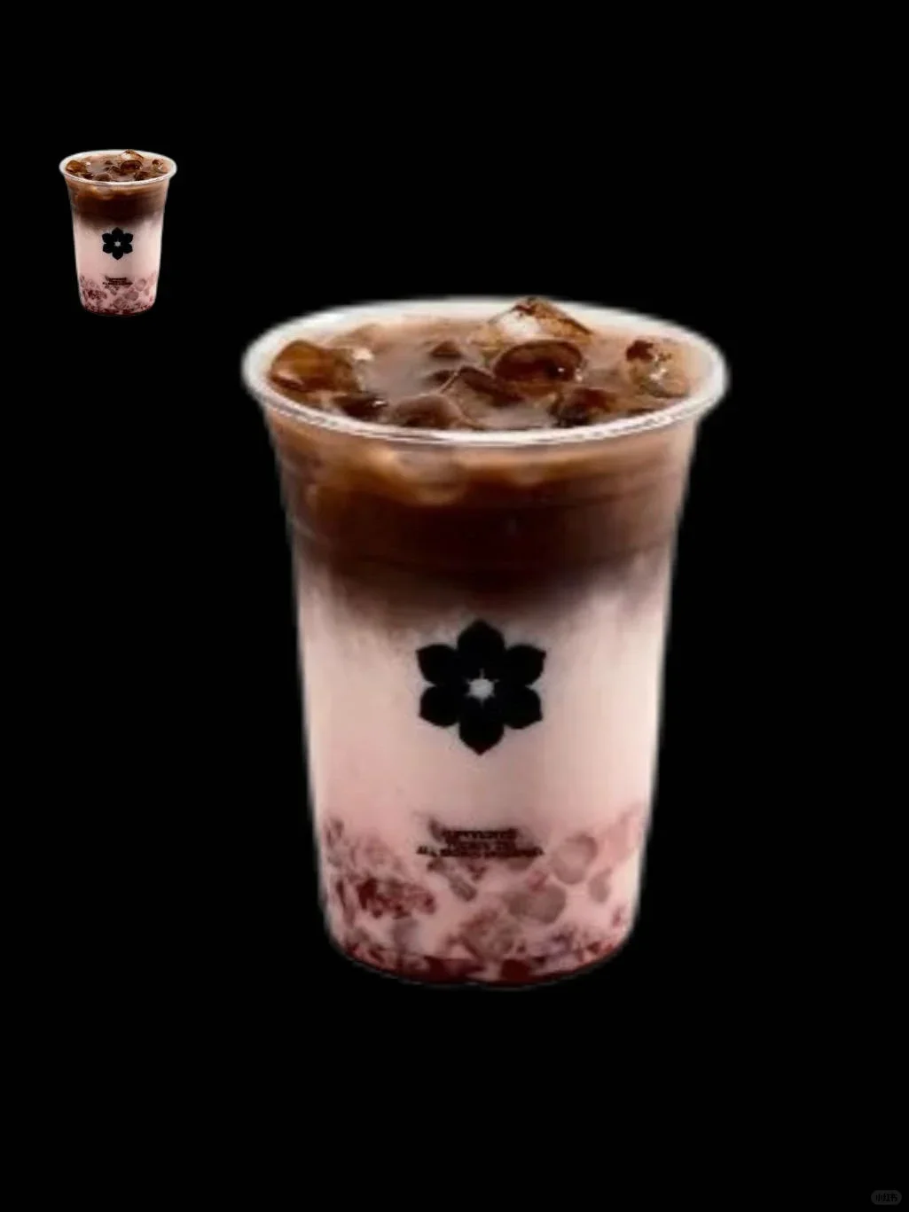 哈基米在奶盖上踩了个爪印。。。