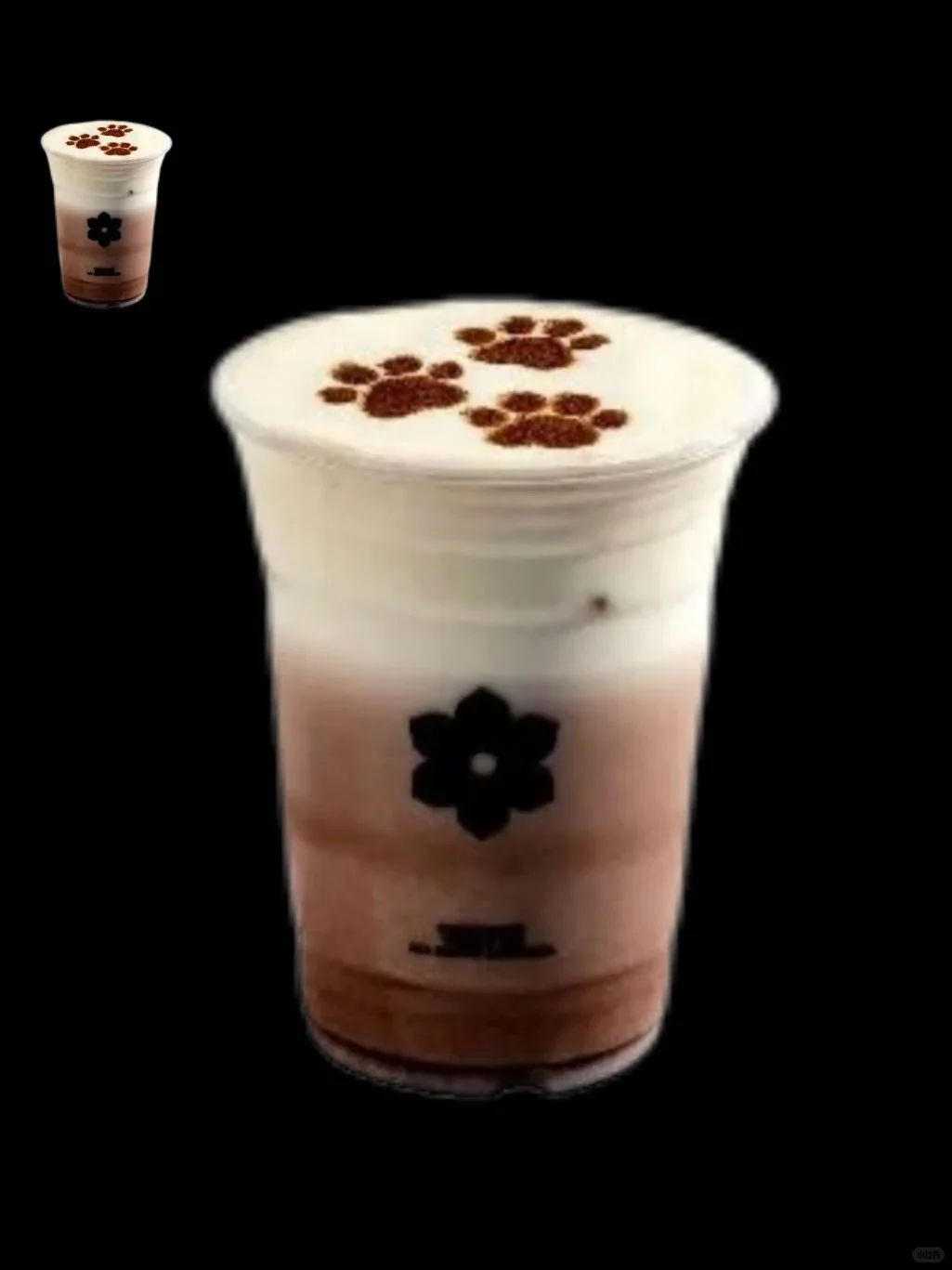 哈基米在奶盖上踩了个爪印。。。