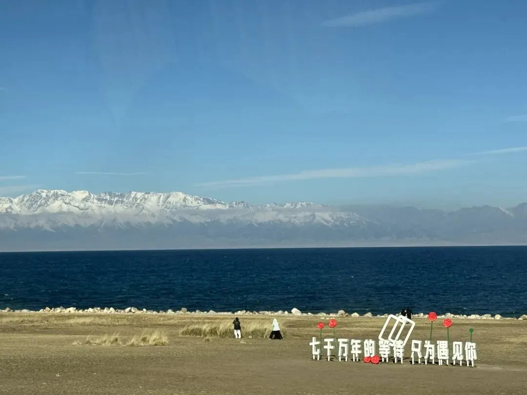 明日股市关注方向:CPO、券商和贵金属