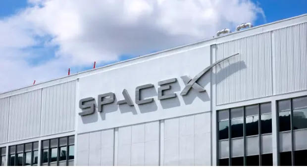 SpaceX 开放散户申购通道,多家券商开启预约,机遇与风险并存