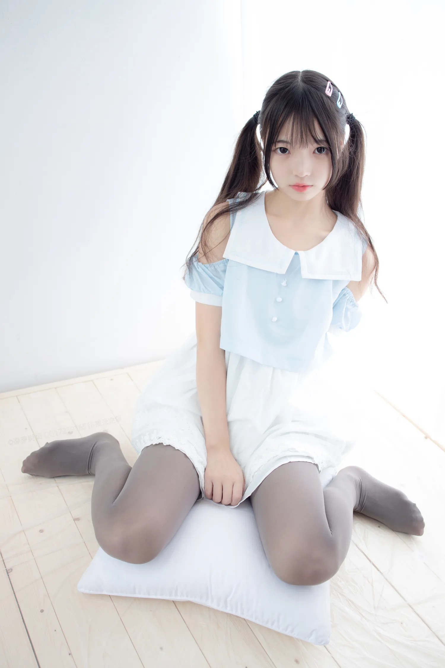 森萝财团X-054[86P1V] 性感美女个人写真摄影艺术照