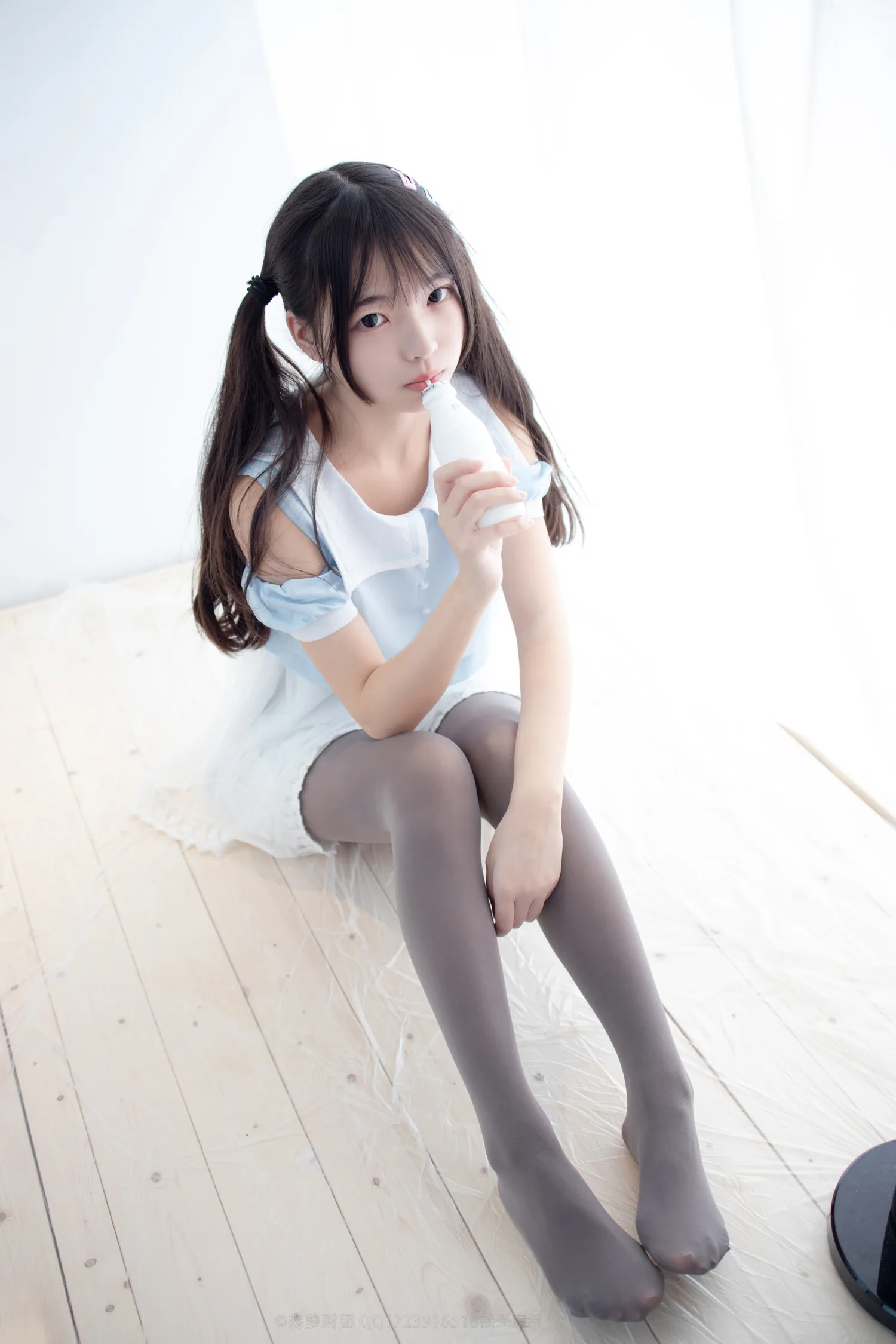 森萝财团X-054[86P1V] 性感美女个人写真摄影艺术照